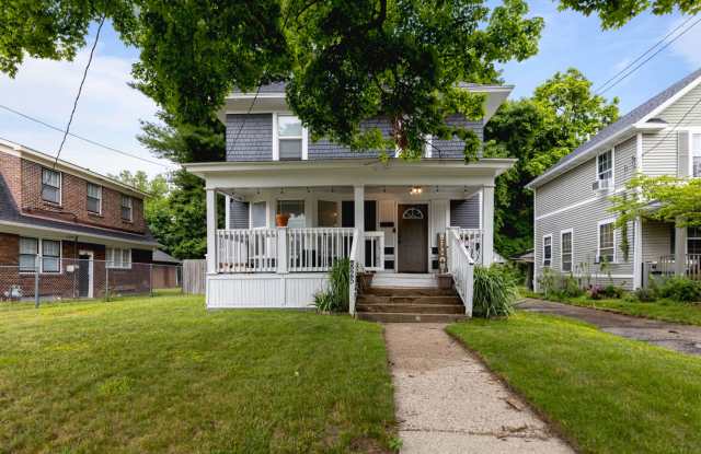 825 Bates Street photos photos