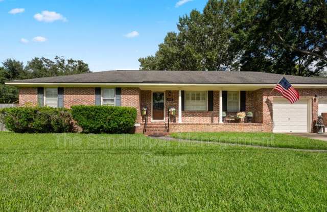 1652 Boone Hall Drive Gallery 1