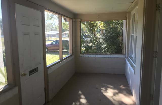 2116 Whitner Street Gallery 2