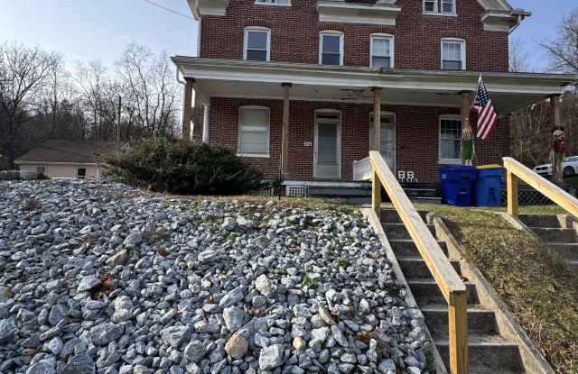 1416 South George Street - 2 photos photos