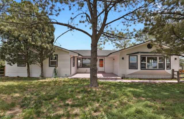 GRAND VIEW ESTATES - 3bd 2ba 2 acres lot Gallery 1