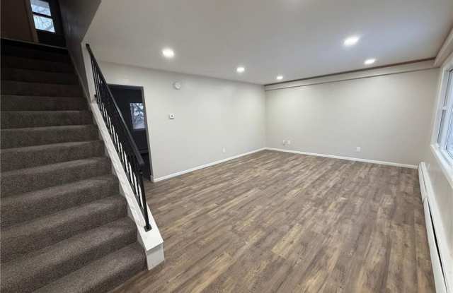 212 42nd Avenue NE photos photos