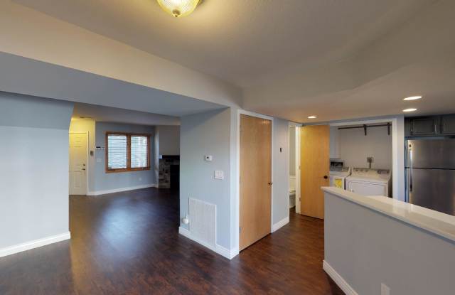 1310 S MONACO ST PKWY - B Gallery 3