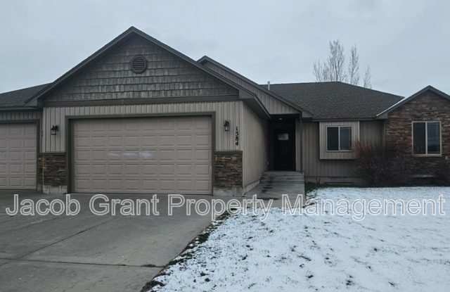 1584 Indian Hollow - 1584 Indian Hollow Drive, Ammon, ID 83401
