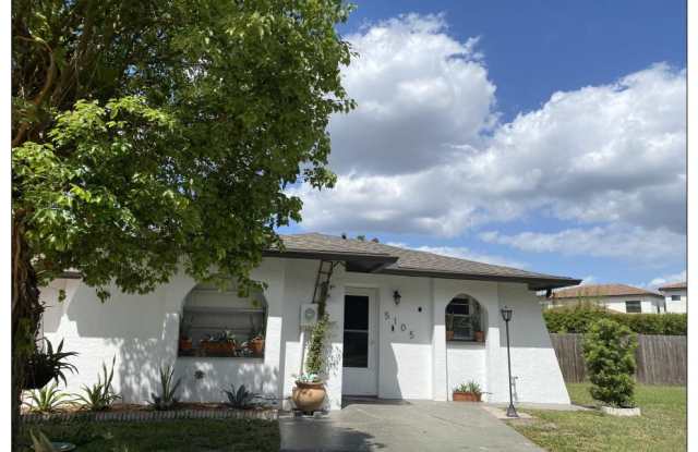 5105 Lawnton Court photos photos