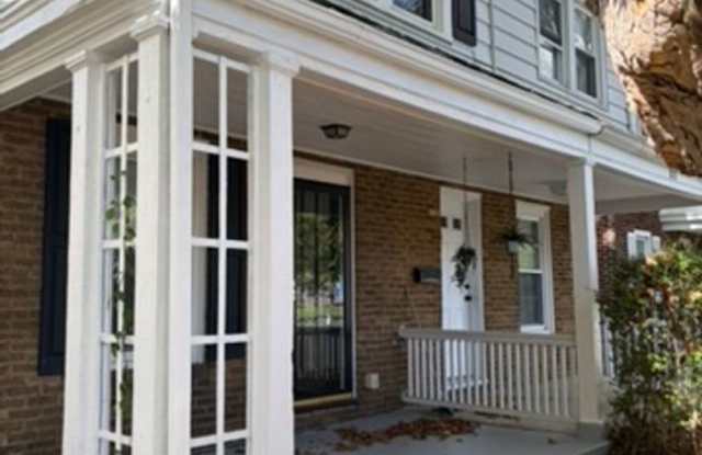 Modern Minimalism - 2BD Single Family Home in Downtown Bethlehem Gallery 1