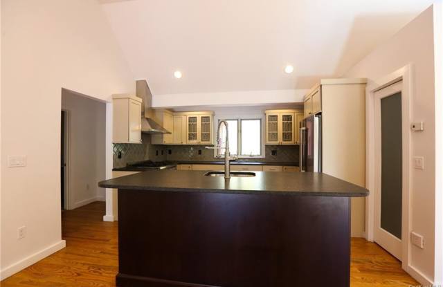 228 Chapin Trail Gallery 3