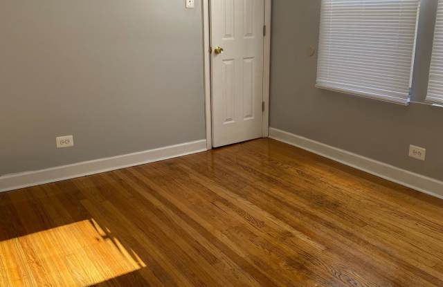 7204 South Cornell Avenue - 2 Gallery 3