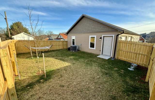 1102 Morehead Avenue Southeast photos photos