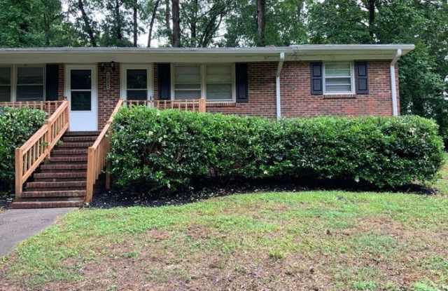 2324 Woodbridge Drive Gallery 2