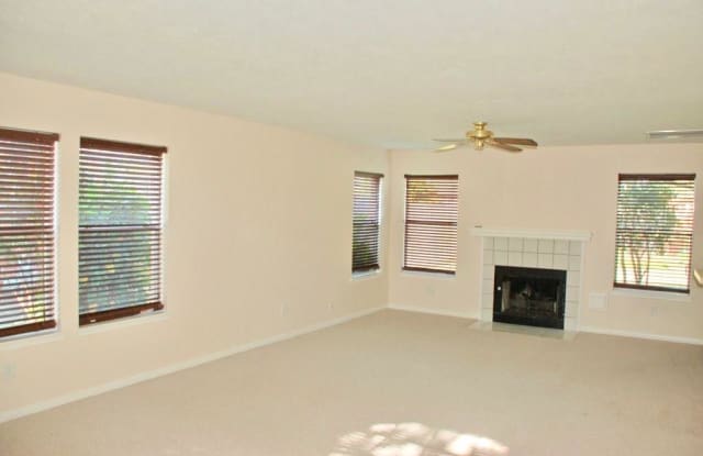 2814 Russett Place Gallery 3