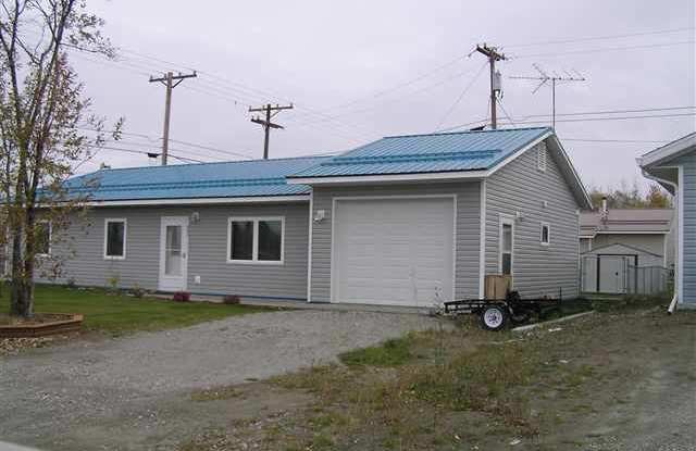 3 Bedroom 1 Bath 1 Car Garage Home for Rent in North Pole! - 995 Marquette Loop, North Pole, AK 99705