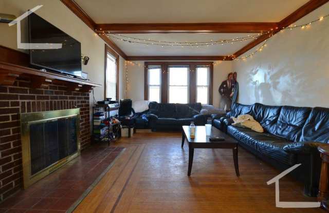 8 Bedroom!-No Broker Fee! Gallery 4