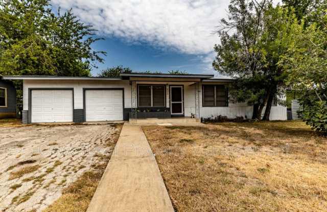 832 W Merriweather St photos photos