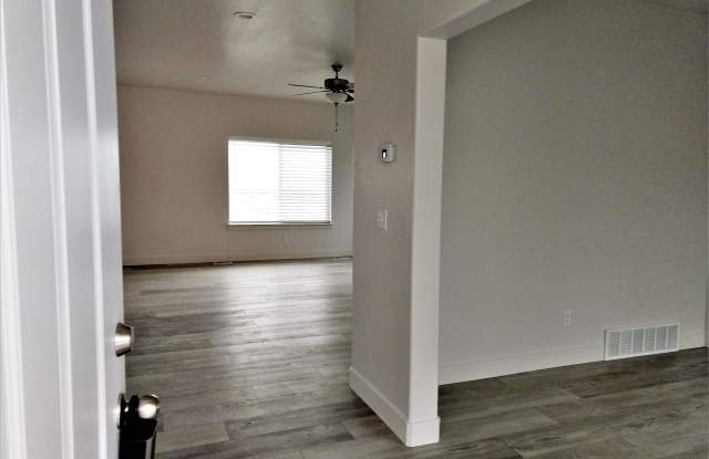 7350 N Silver Creek Way Gallery 4