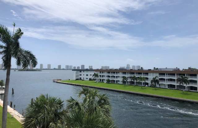 104 Paradise Harbour 415 Boulevard photos photos