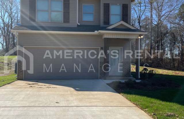 Home for Rent in Weaver, AL!!! ***SIGN A 13 MONTH LEASE BY 05/31/25 TO RECEIVE 1 MONTH FREE RENT!!!!*** Available to View Now!!! photos photos
