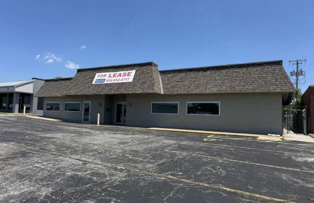12911 S Us Highway 71 - 12911 U.S. 71, Belton, MO 64012