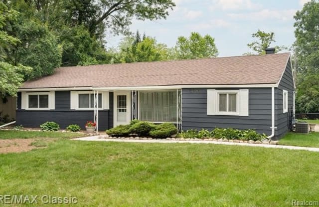 6368 N HERMANA Road E - 6368 Hermana Road, Oakland County, MI 48324