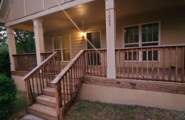 1005 Linam Ave Se - 1005 Liman Ave SE, Atlanta, GA 30315