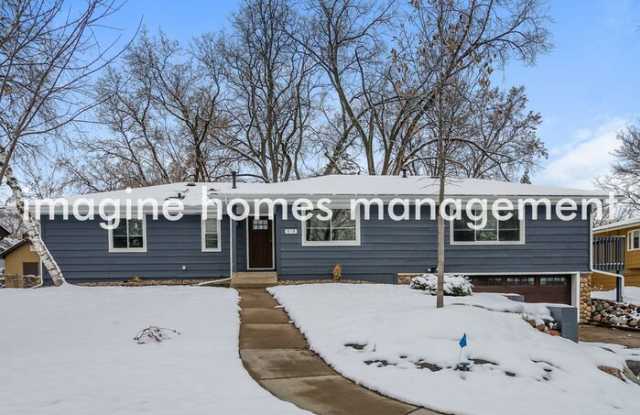 818 Woodbine Lane photos photos