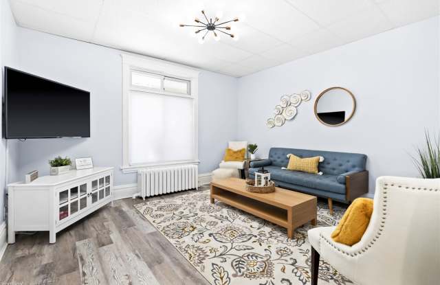 422 North 15th Avenue East - 422 North 15th Avenue East, Duluth, MN 55812 422 North 15th Avenue East - 422 North 15th Avenue East, Duluth, MN 55812