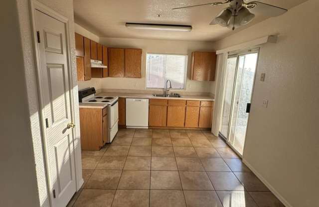 3147 Applewood Dr Gallery 2