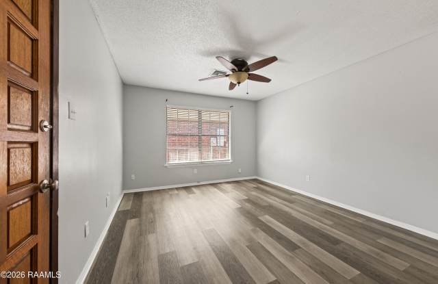 313 Titan Drive Gallery 4