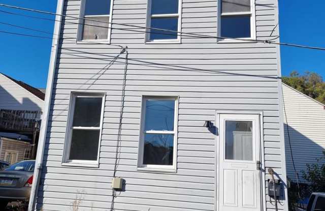 Newly Remodeled 2-Bed, 1-Bath Spacious House for Rent photos photos