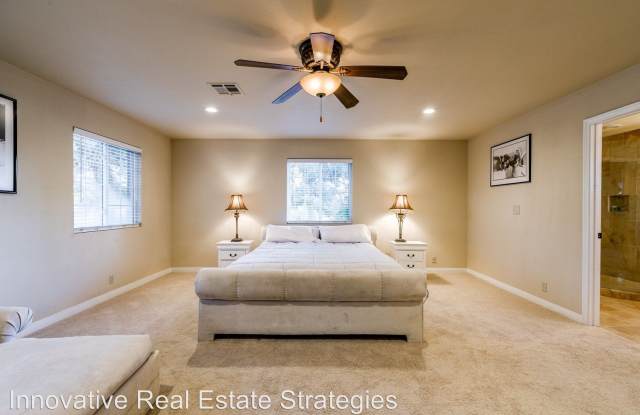 3970 Mcleod Dr Gallery 4