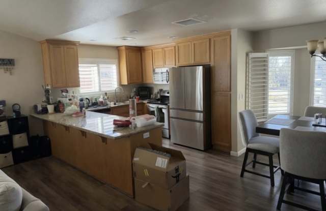 1761 Bay Court Gallery 4