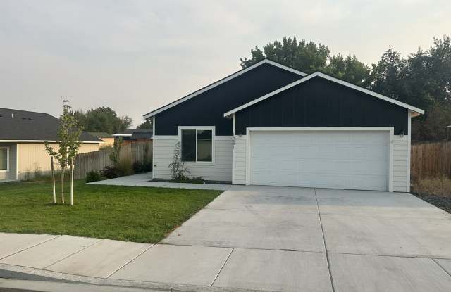 1281 Lucy Ave - 1281 Lucy Avenue, Benton City, WA 99320