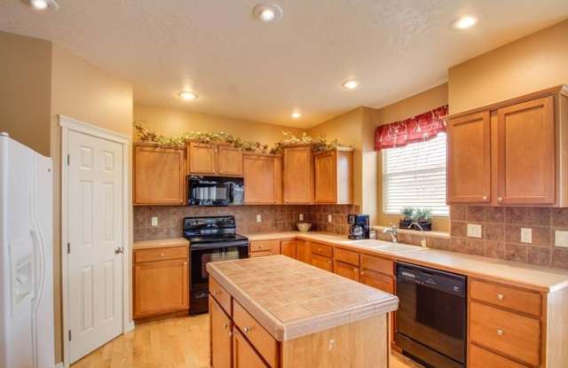 4 Bedroom Home - Meridian Gallery 3