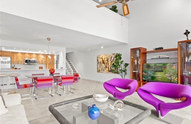 8133 SW 86th Ter Gallery 2