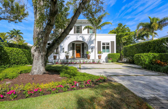 LOOKING FOR LUXURY LIVING WHILE BUILDING YOUR DREAM HOME OR SIMIPLY A SUMMER VACATION? 5 BEDROOM PRIVATE POOL HOME. Gallery 3