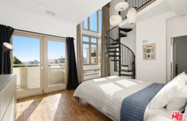 1145 Horn Avenue photos photos