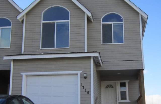 1714 Lancaster Ave photos photos