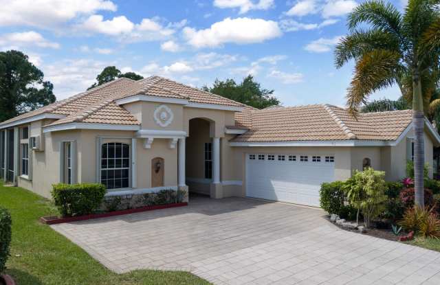 665 SW Lake Charles Circle photos photos
