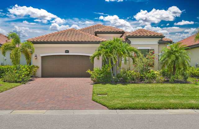 NOW AVAILABLE! Gorgeous 4/3 Pool Home in Bonita National! photos photos