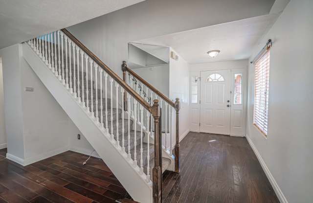 COMING SOON! Pacific Grove Home for Rent in Canyon Country! Gallery 4