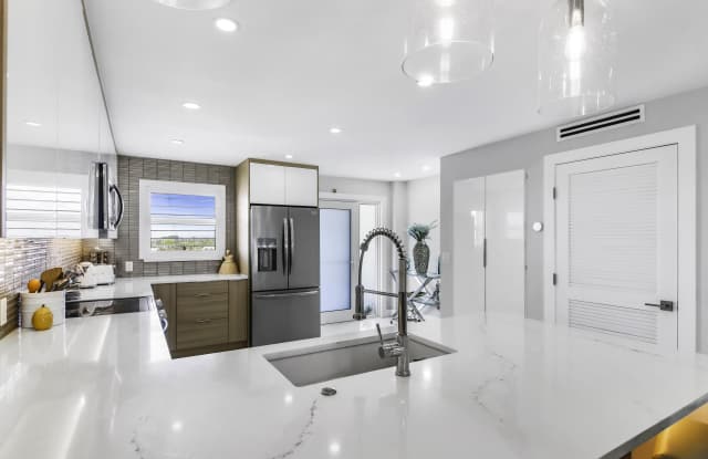 44 Yacht Club Drive Gallery 4