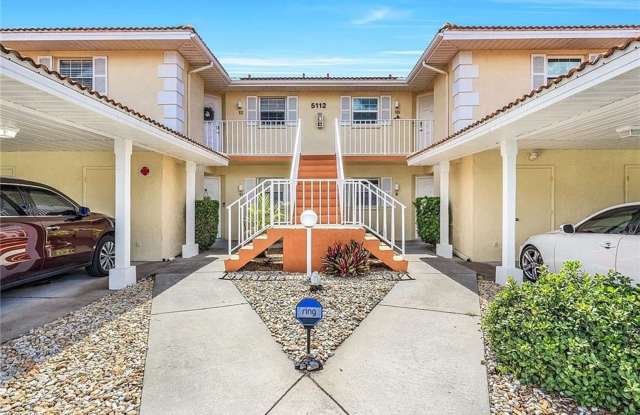 Renovated Waterfront Condo, Walkable to Downtown Cape Coral - 5112 Coronado Parkway, Cape Coral, FL 33904
