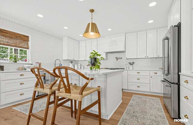 Spacious Southdowns home with detached apartment Gallery 4