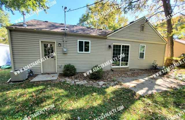 5428 Maple Street Gallery 4