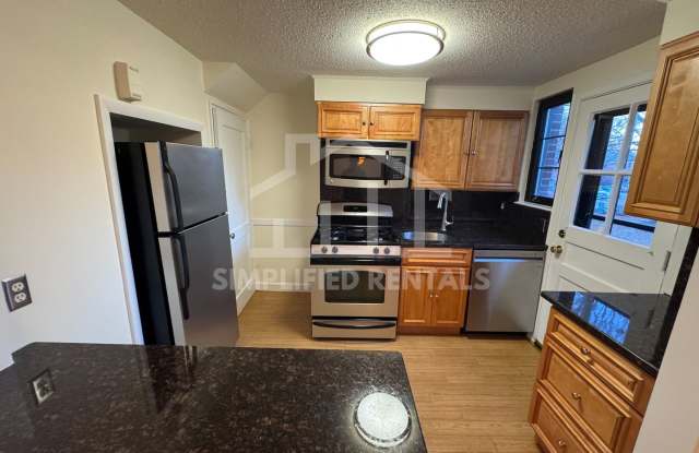 2 Bedrooms 1 bathroom Unit available in Watertown, MA! - 1 Grant Avenue, Watertown Town, MA 02472