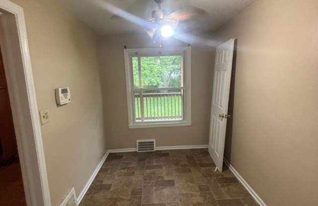 2bd DUPLEX Cash Pay/Vouchers Gallery 4