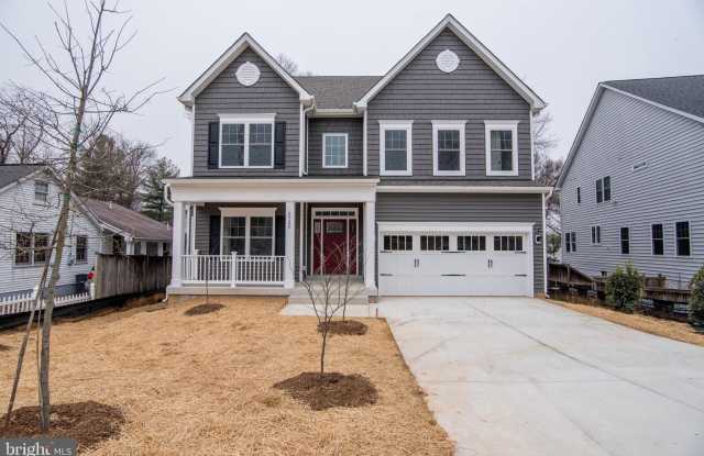 6928 REGENT LANE - 6928 Regent Lane, West Falls Church, VA 22042
