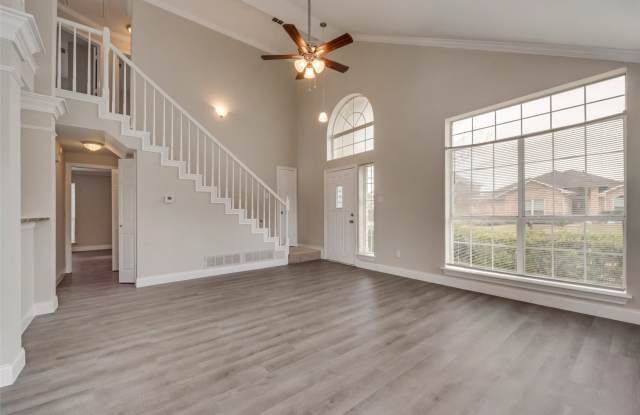 908 Stone Trail Drive Gallery 3