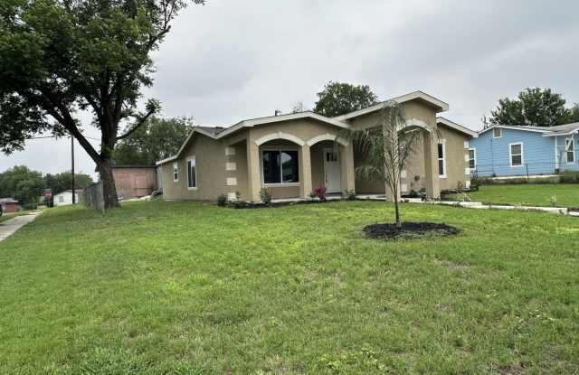 455 DEMYA DR Gallery 1
