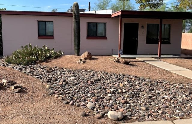 4655 E 14th St - 4655 East 14th Street, Tucson, AZ 85711